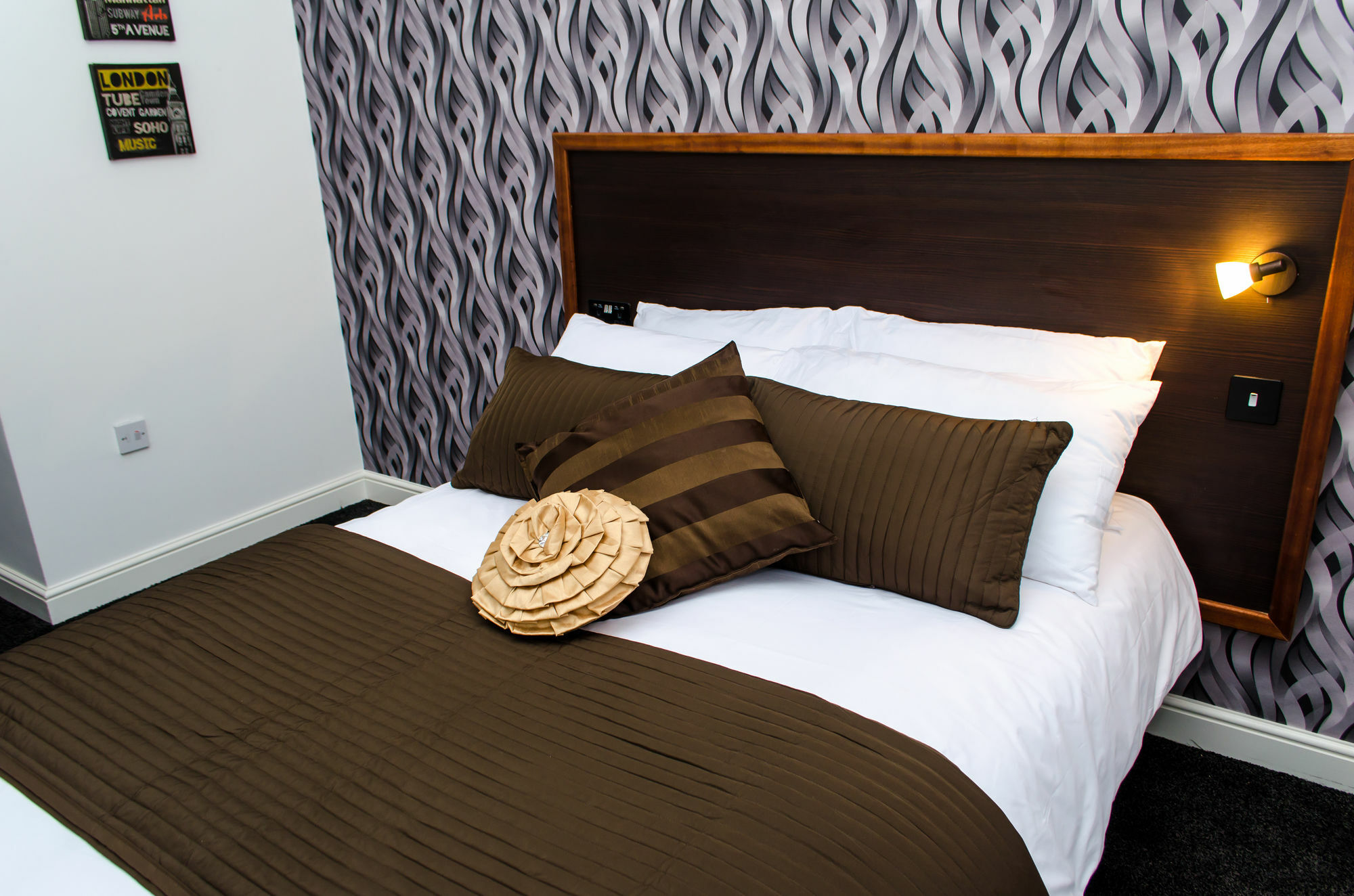 Imperial Salford Hotel Extérieur photo